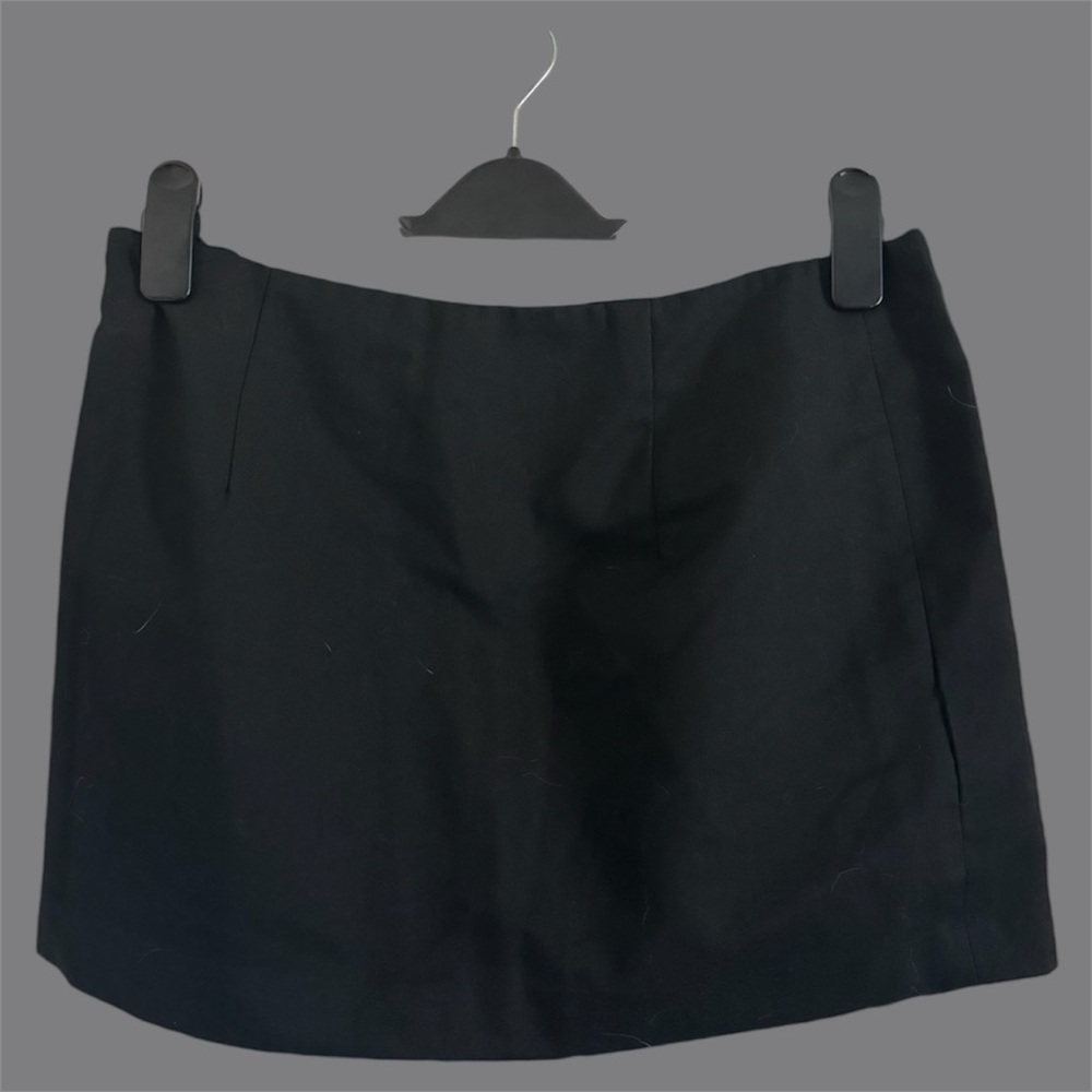 H&M Black Mini Skirt